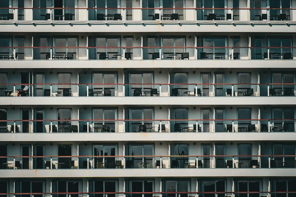 Peut-on trouver une croisière qui propose des ateliers de broderie basque en France?