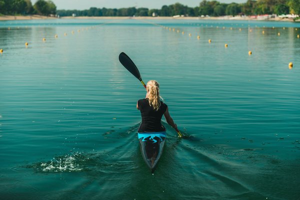 Quelle croisière permet d'explorer les fjords de Nouvelle-Zélande en kayak?